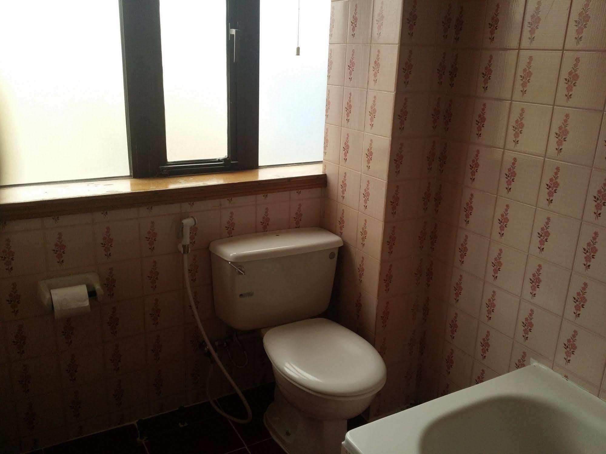 Atlas Hotel Manama Ngoại thất bức ảnh