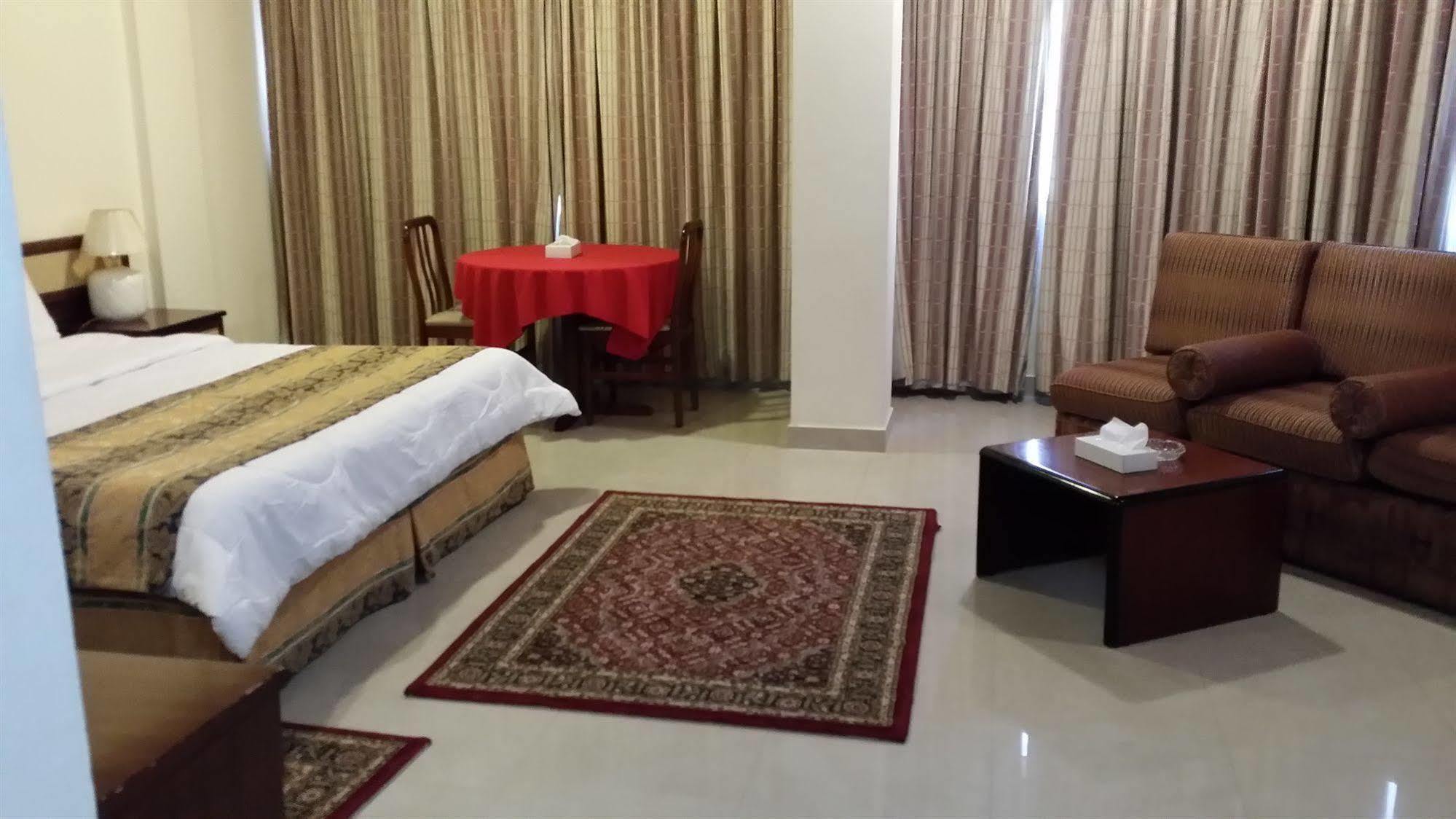 Atlas Hotel Manama Ngoại thất bức ảnh