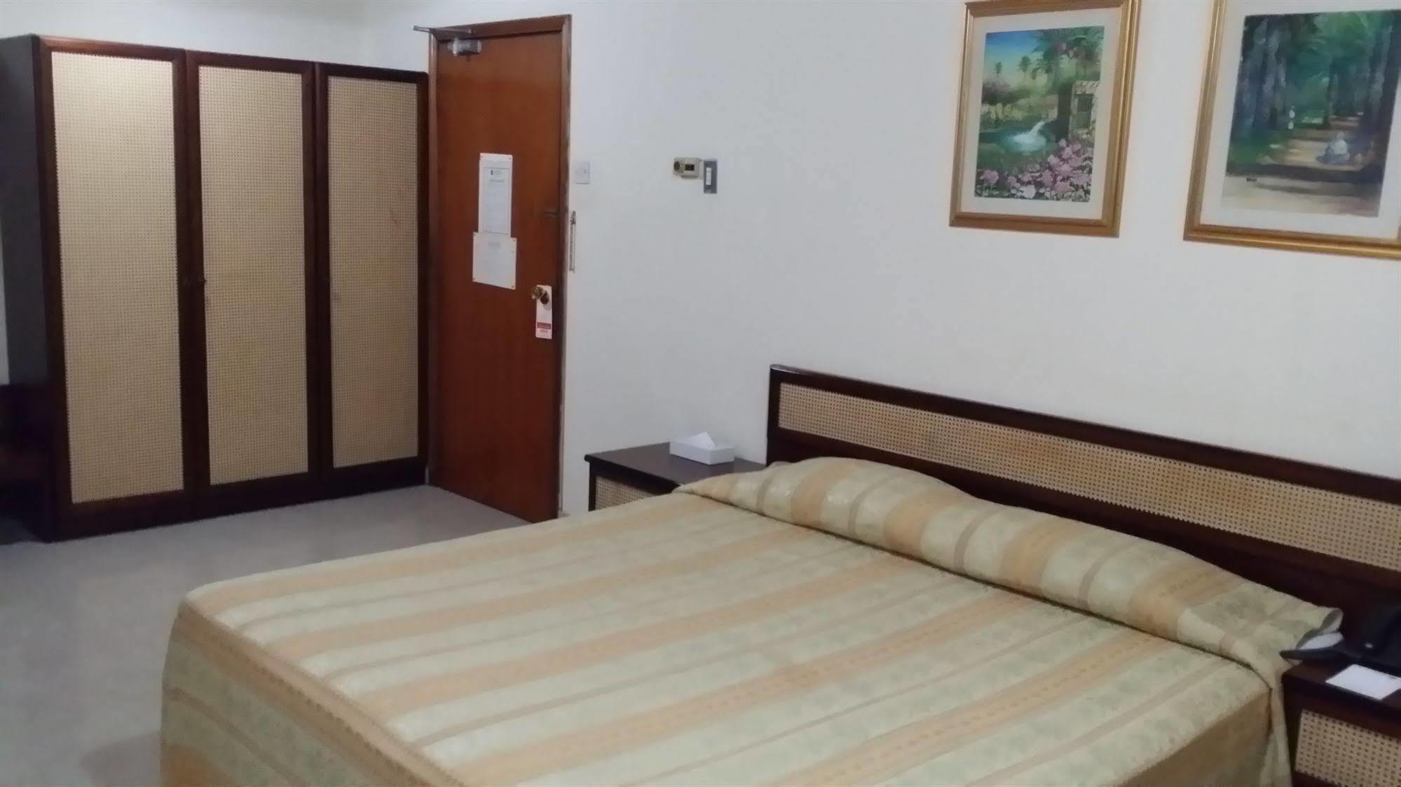 Atlas Hotel Manama Ngoại thất bức ảnh