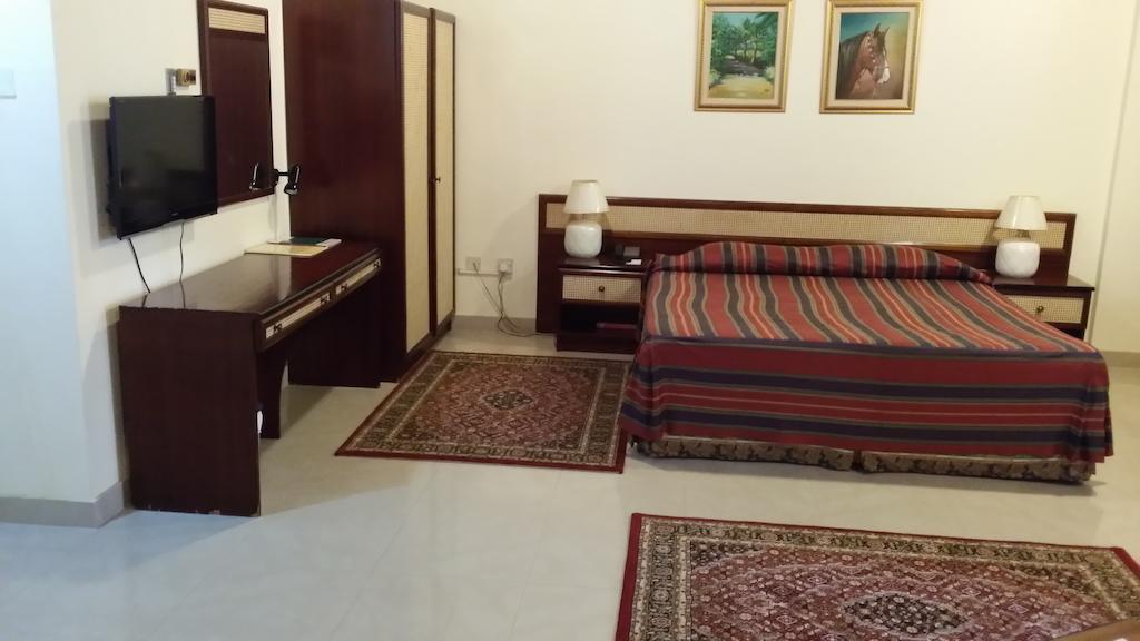 Atlas Hotel Manama Ngoại thất bức ảnh